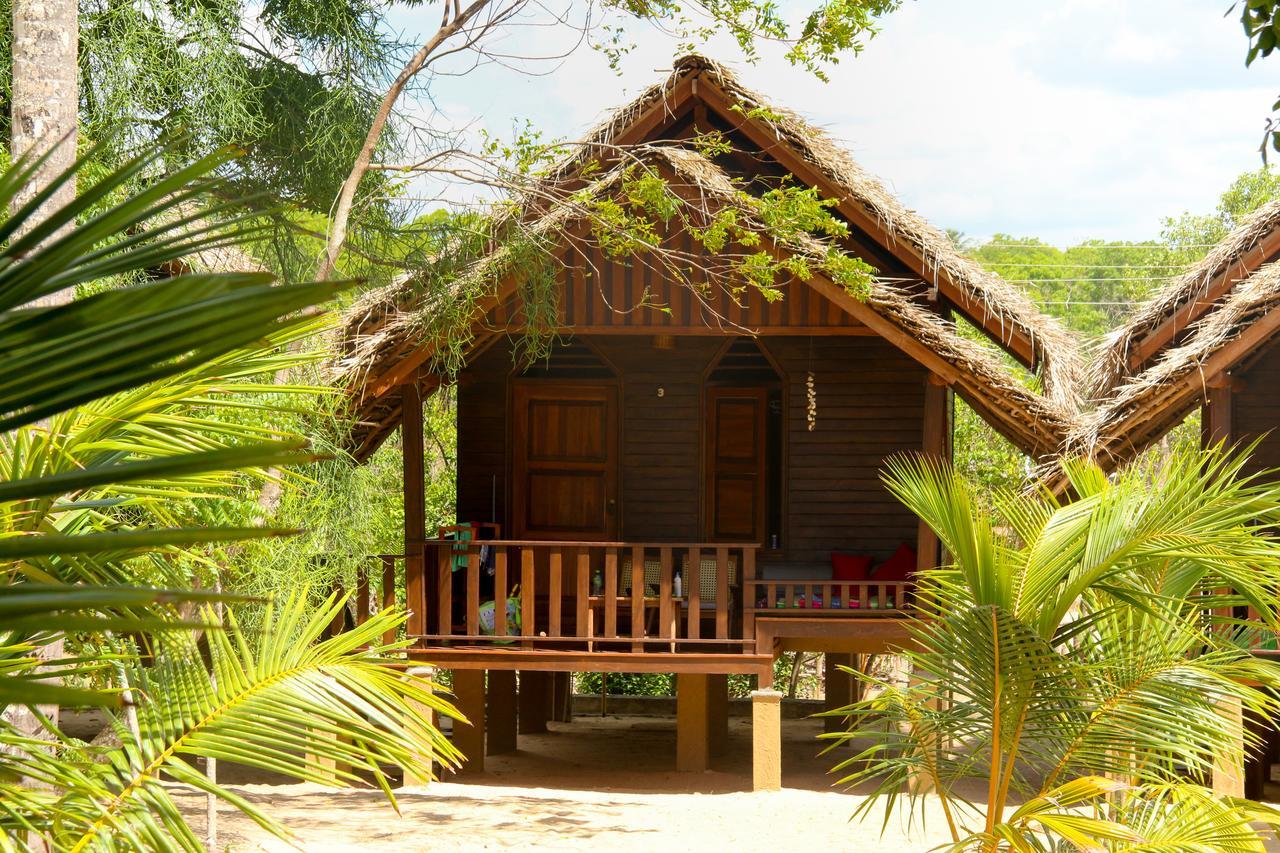 Shiva'S Beach Cabanas Тангалла Экстерьер фото