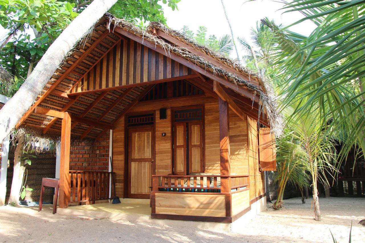 Shiva'S Beach Cabanas Тангалла Экстерьер фото